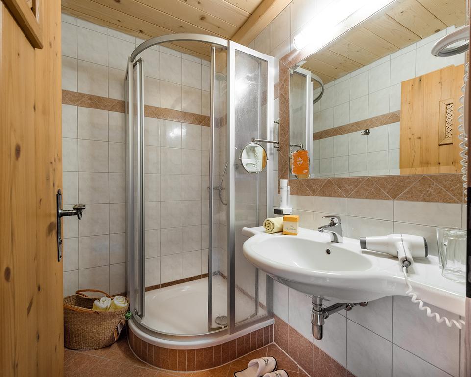 Berghotel Hauserbauer 도르프가스테인 외부 사진